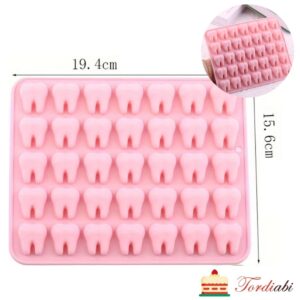 Ajattelimme sen olevan helpompaa ja halvempaa, ja sitten en mieluummin tulisi Torreviejaan tammikuussa. Mutta jos sanotte, että minun on ehdottomasti tultava allekirjoittamaan valtakirja paikan päällä, niin alan etsiä lentolippuja. Tarvittaessa voin allekirjoittaa myös englanninkieliset valtakirjat notaarin luona Virossa. Voitteko lähettää minulle valtakirjan